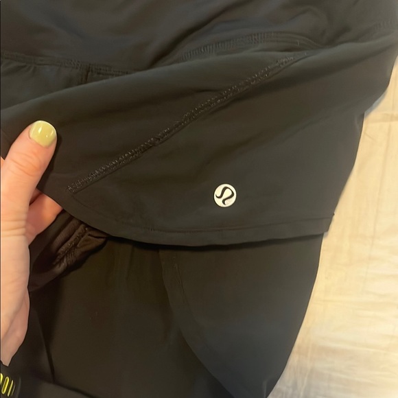 Lululemon Speed Up Black shorts - Picture 2 of 4